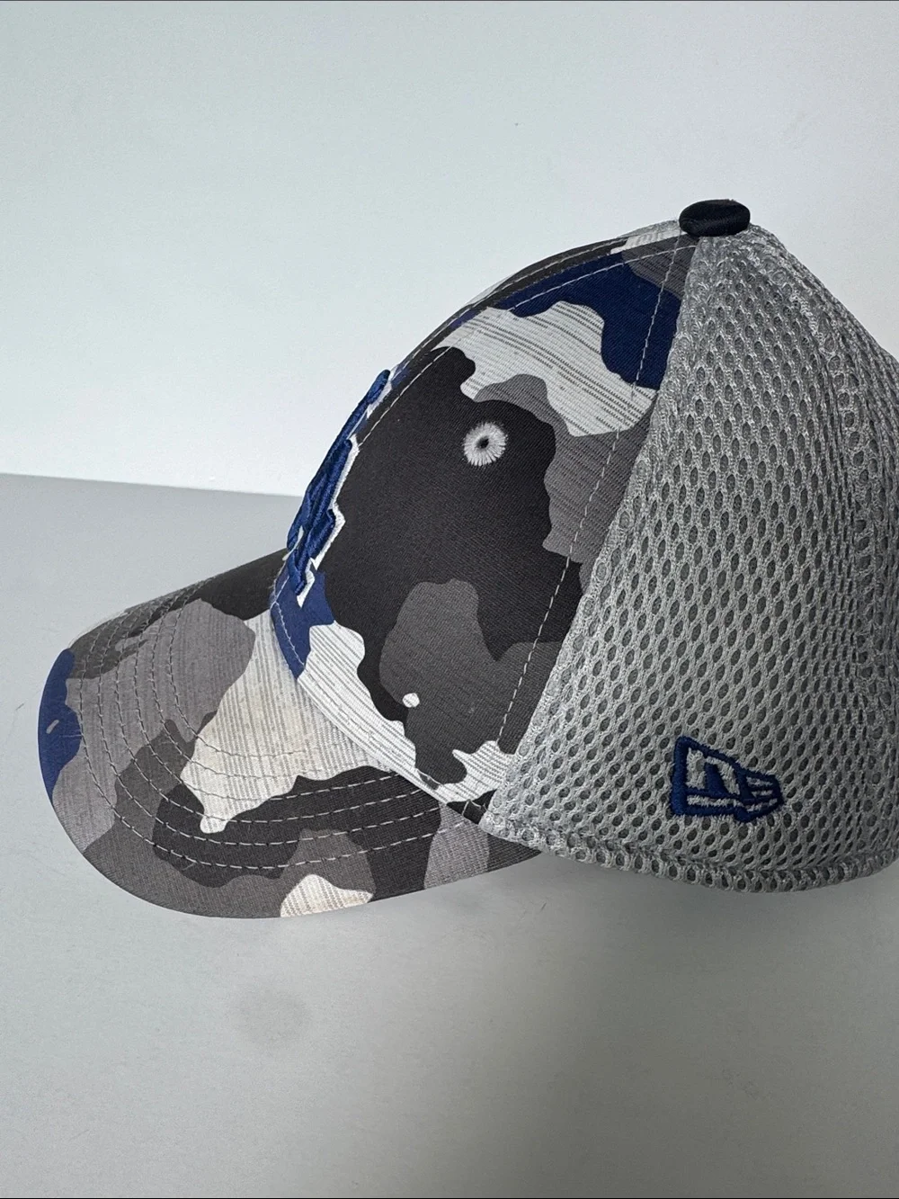 Youth New Era 39Thirty Los Angeles Dodgers Blue/Gray Camo Flex Fit Baseball Hat